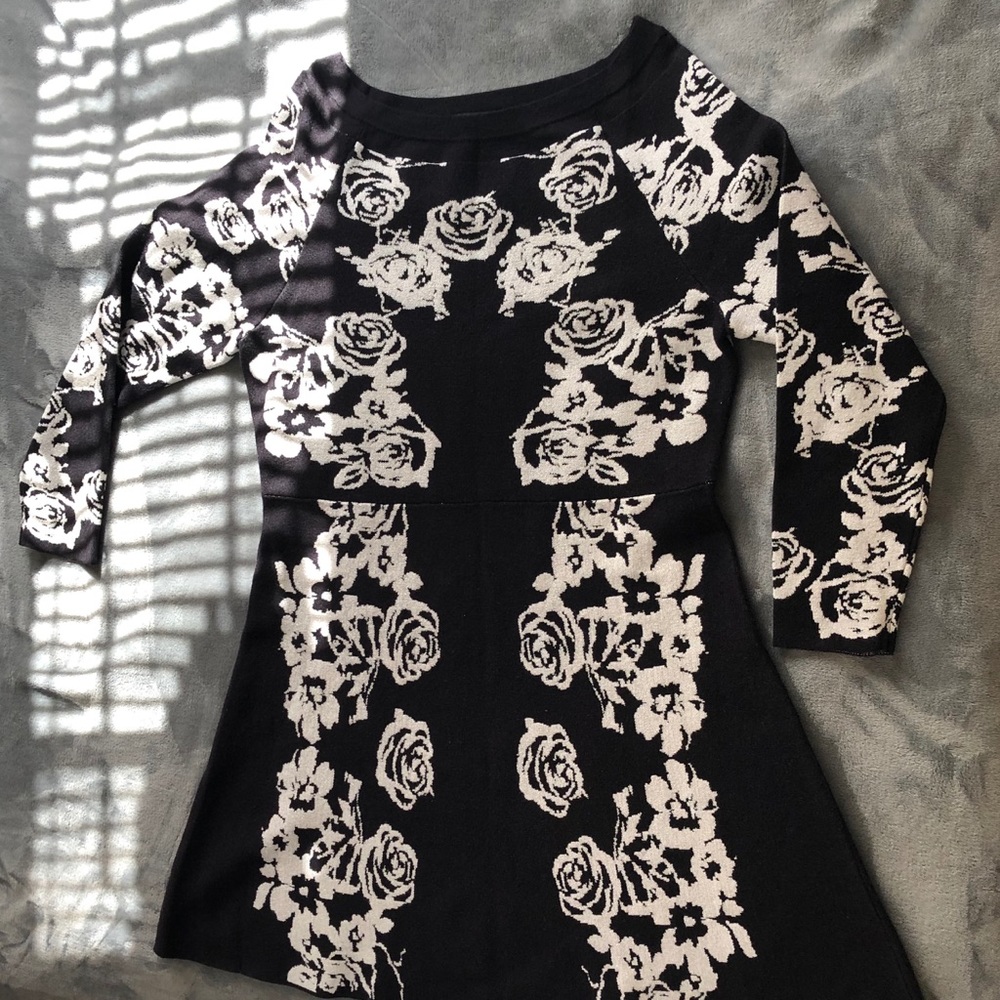 🖤INC Knitted Stretch Long Sleeve Dress🖤